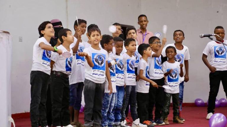 احتفال اليمن باليوم العالمي لـ«العصا البيضاء»