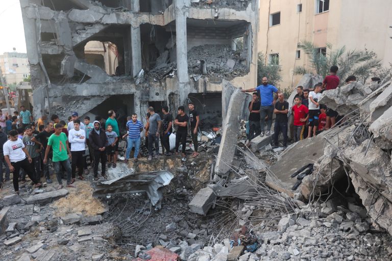 جندي إسرائيلي فوق دبابة على حدود قطاع غزة - أرشيفية
