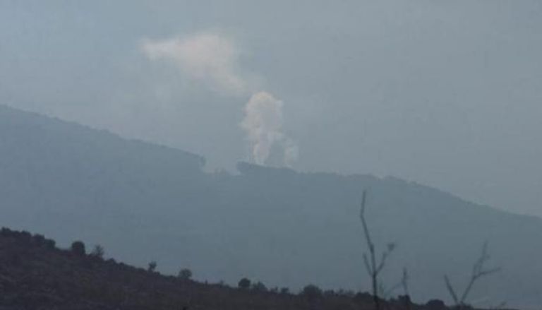 الدخان يتصاعد من مواقع لبنانية تعرضت لقصف إسرائيلي - رويترز