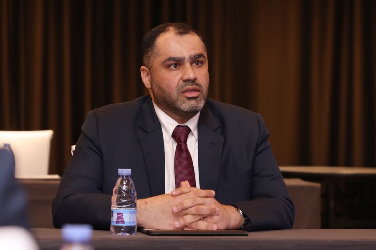 رئيس تحرير «العين الإخبارية» ورئيس تحرير CCTV خلال توقيع الاتفاقية