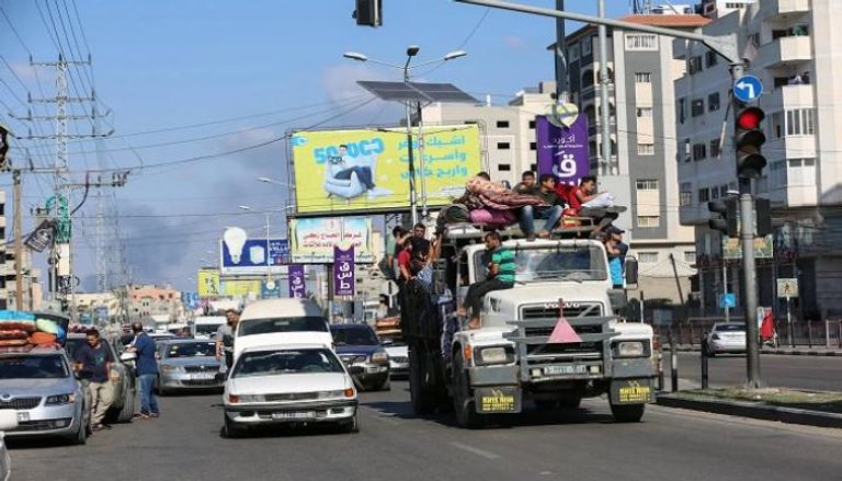 سكان شمال غزة في طريقهم إلى جنوب القطاع