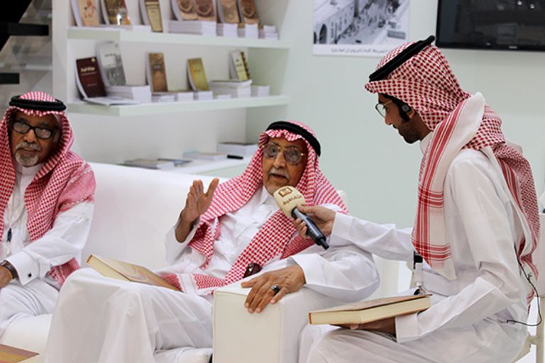 الإذاعي والمؤرخ الراحل عبدالكريم الخطيب