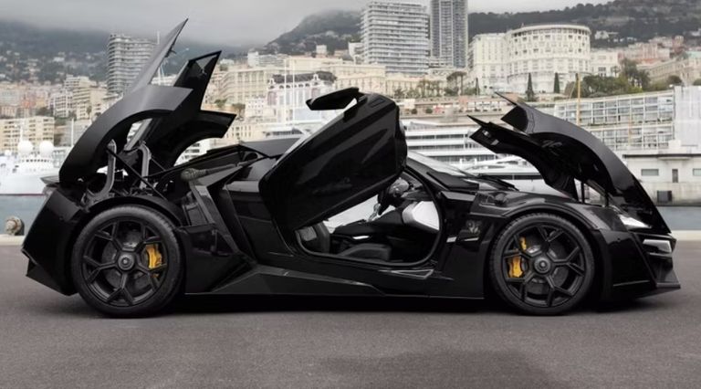 W Motors طراز من ماركة Techrules