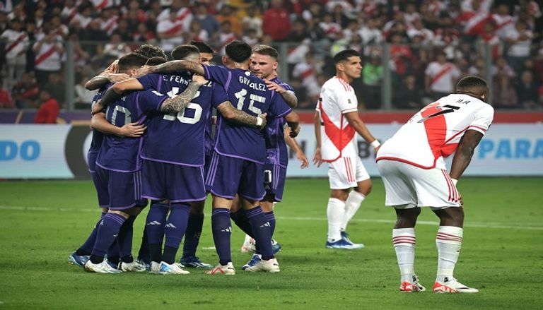 الأرجنتين ضد بيرو ليونيل ميسي قائد منتخب الأرجنتين