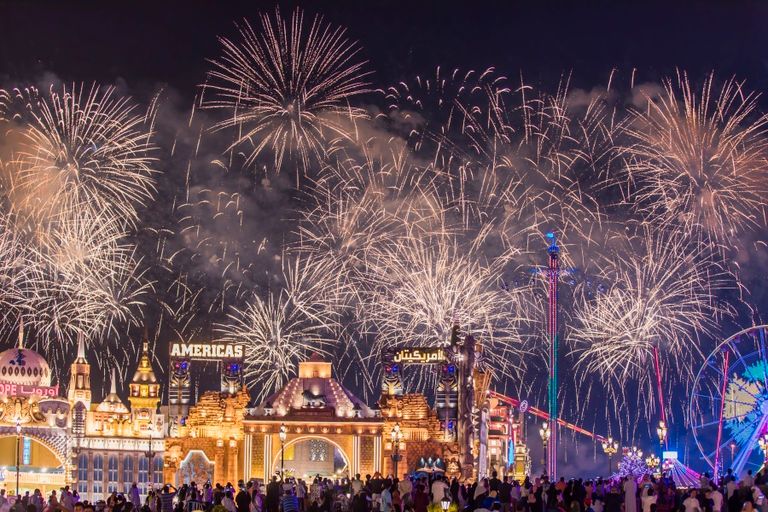 القرية العالمية في دبي تفتح أبوابها.. موسم استثنائي