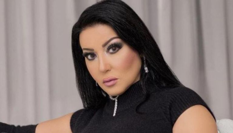 الفنانة سمية الخشاب