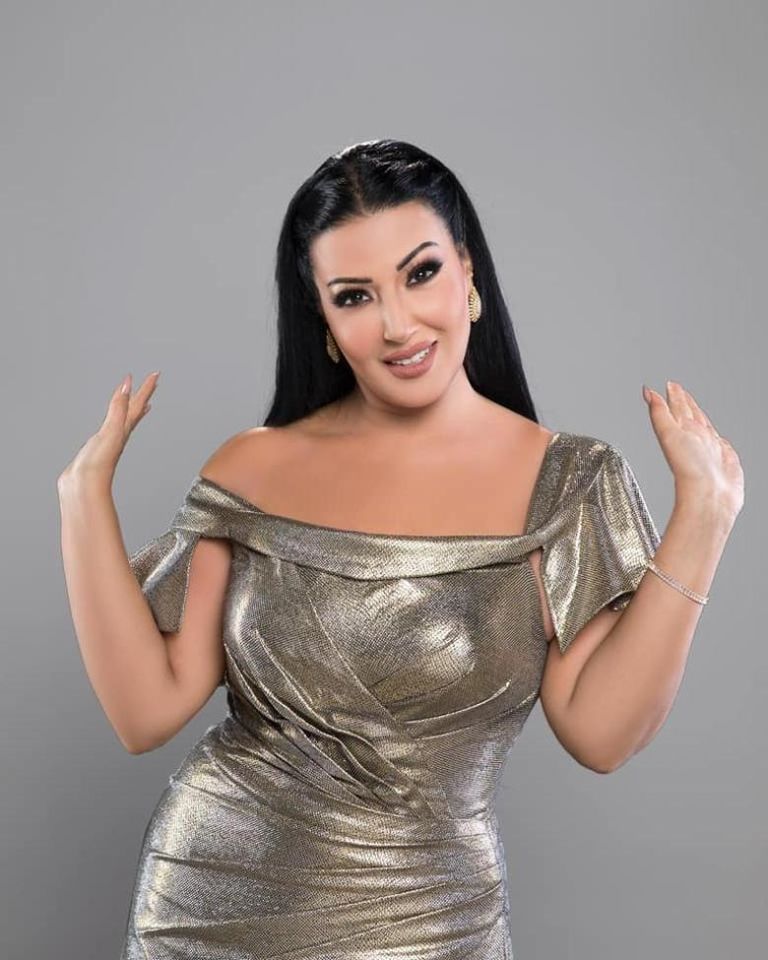 الفنانة سمية الخشاب