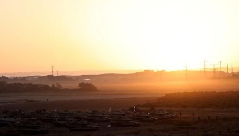 دبابات إسرائيلية على الحدود مع غزة