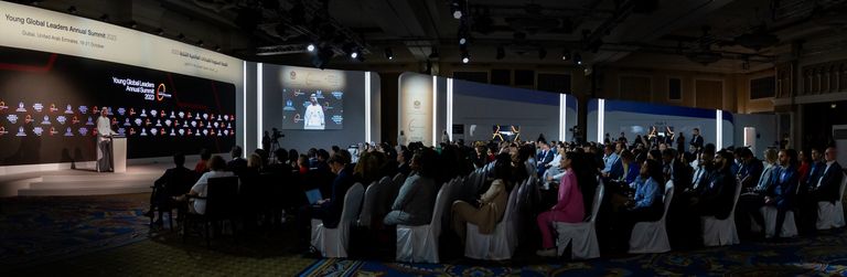 القمة السنوية للقيادات العالمية الشابة