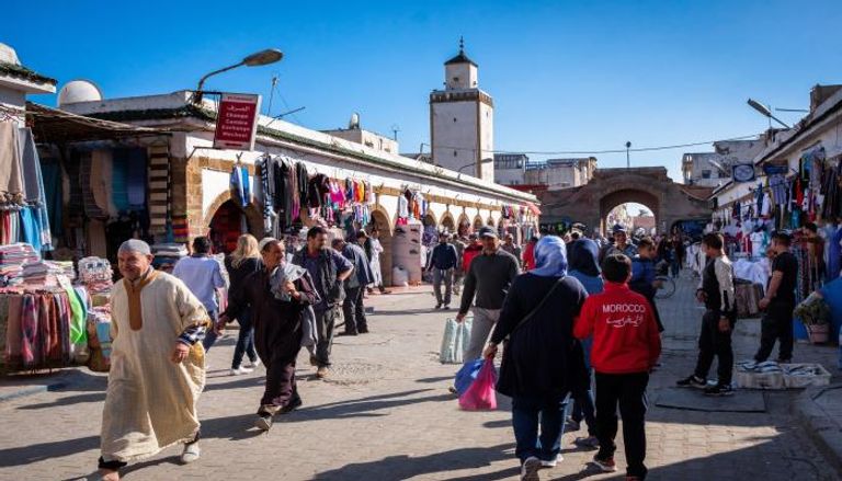 سوق شعبي بمدينة الصويرة المغربية - أرشيفية