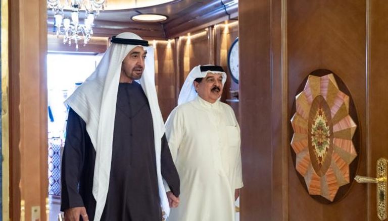 الشيخ محمد بن زايد آل نهيان مع ملك البحرين