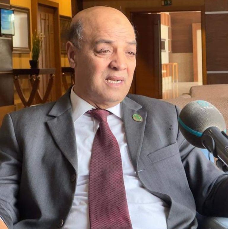 عربات تحمل براميل نفط في ليبيا- أرشيفية