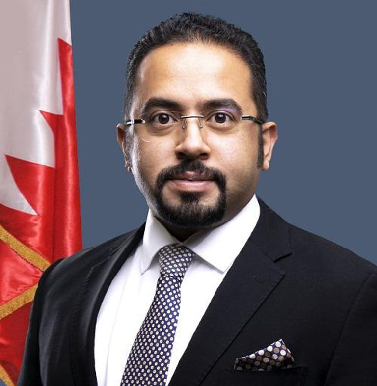 شعار مركز الشباب العربي