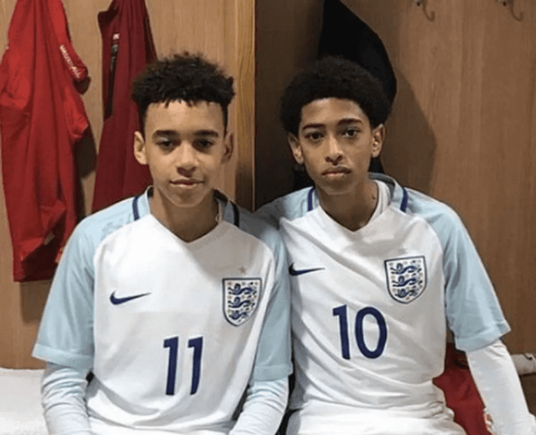 بيلينغهام وموسيالا - منتخب الناشئين في إنجلترا جود بيلينغهام لاعب ريال مدريد الإسباني