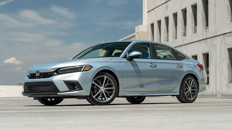 سيارة Honda Civic سيارة Kia Forte