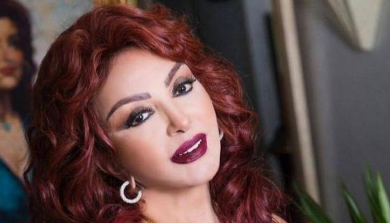 الفنانة نبيلة عبيد