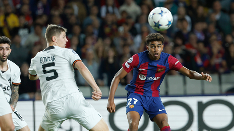 لامين يامال صغار برشلونة بعد مباراة شاختار في دوري أبطال أوروبا