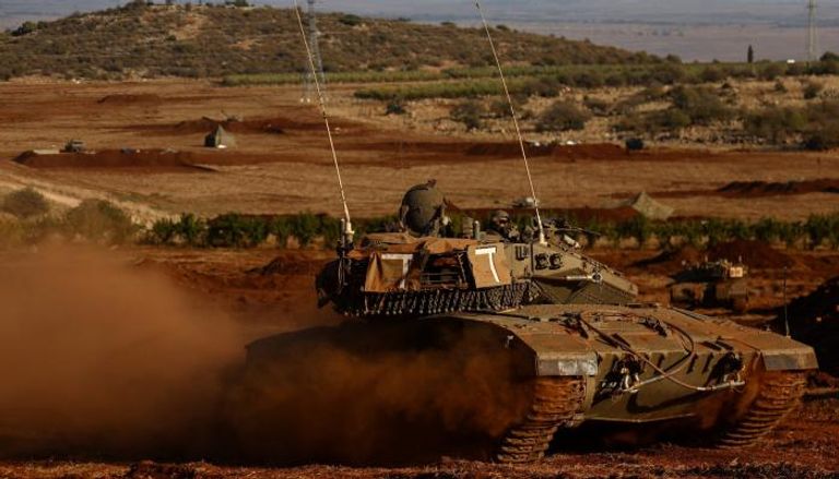 دبابة إسرائيلية قرب حدود غزة