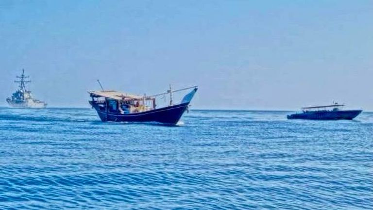 السفينة الناقلة لشحنة المواد المخدرة