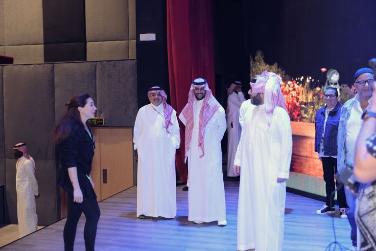 تركي آل الشيخ مع نجوم زواج اصطناعي