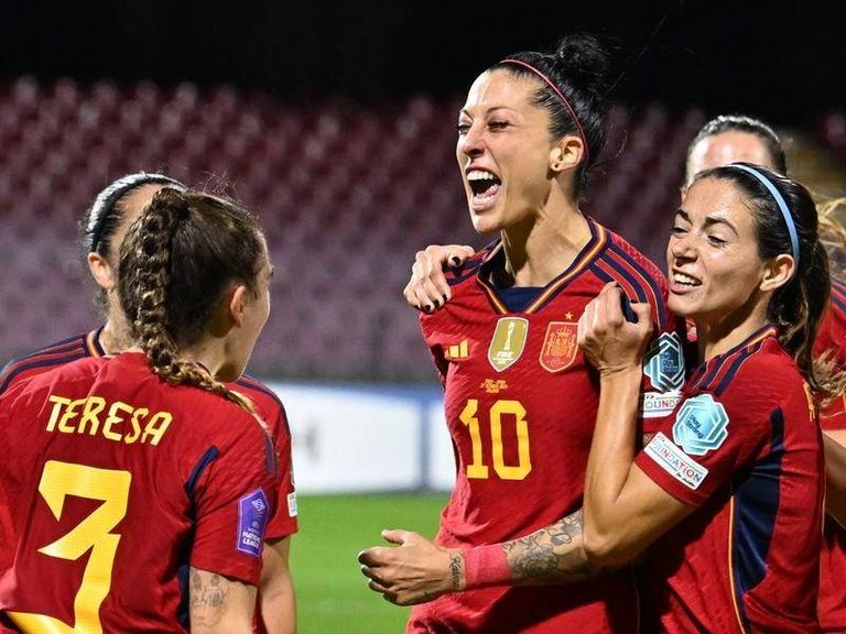 جينيفر هيرموسو تقود إسبانيا للفوز على إيطاليا