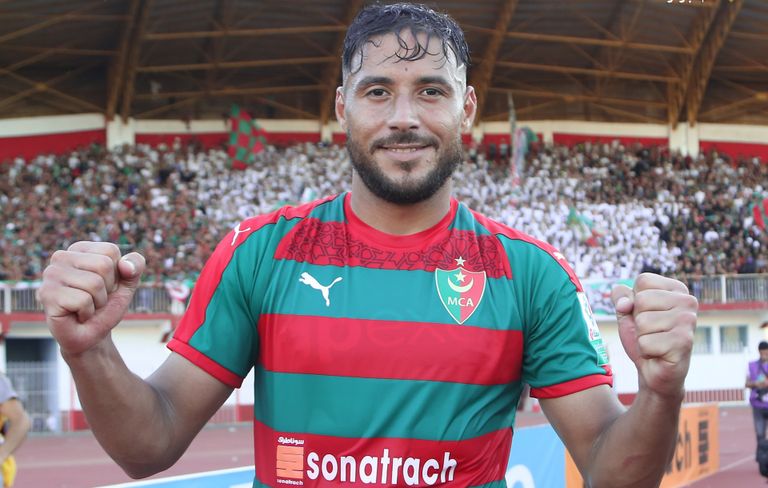 يوسف بلايلي يوسف بلايلي، نجم منتخب الجزائر