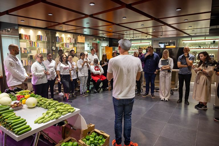 الإمارات تقدم طعاما مستداما لزوار COP28