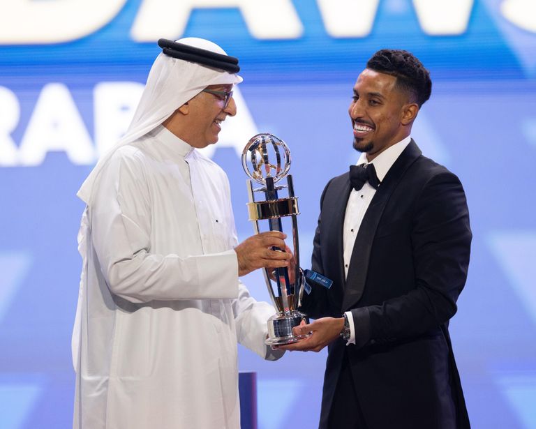 سالم الدوسري سالم الدوسري نجم الهلال والمنتخب السعودي