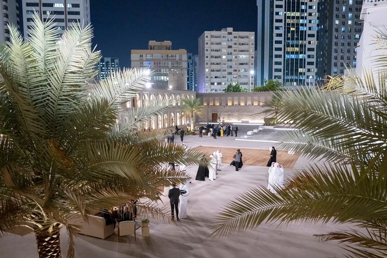 رئيس الإمارات يلتقي المشاركين في الاجتماعات الوزارية التمهيدية لـCOP28