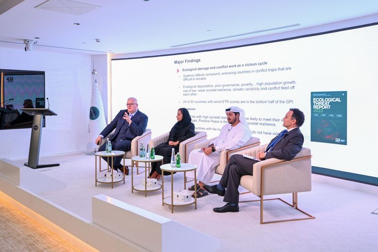 جانب من الجلسة الحوارية تقرير التهديد البيئي 2023