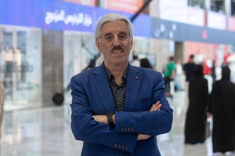 الدكتور وائل فاروق