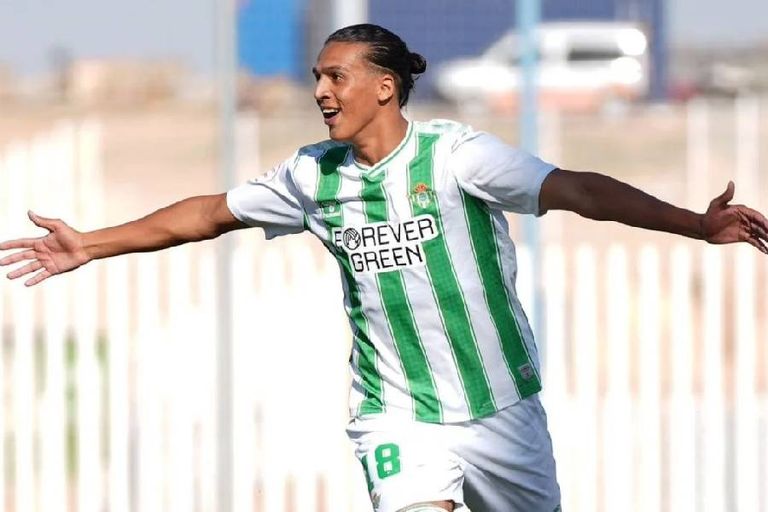 يانيس صنهاجي لامين يامال موهبة إسبانيا