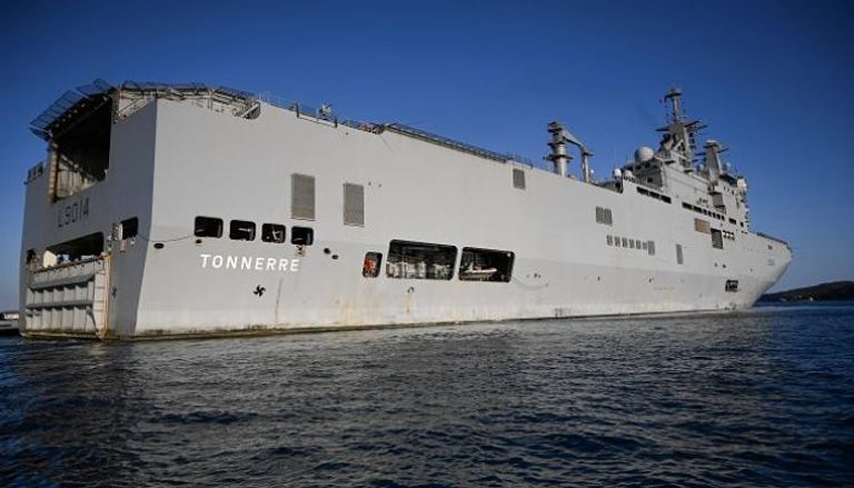 السفينة العسكرية الفرنسية «تونير» تغادر ميناء مرسيليا جنوب فرنسا