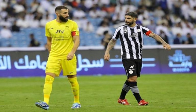 من مباراة الشباب والاتحاد في الدوري السعودي