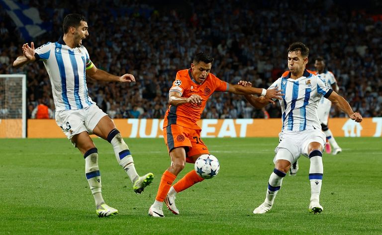 إنتر ميلان وريال سوسيداد في دوري أبطال أوروبا فريق مانشستر سيتي الإنجليزي