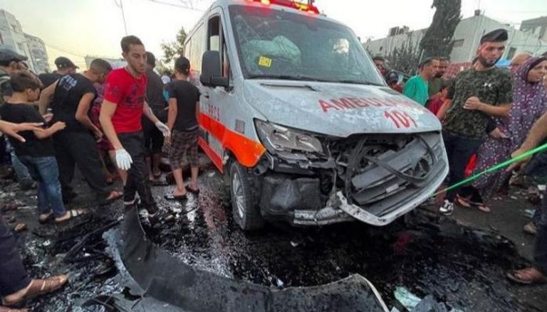 استهداف إسرائيلي لسيارة إسعاف بمحيط مستشفى الشفاء
