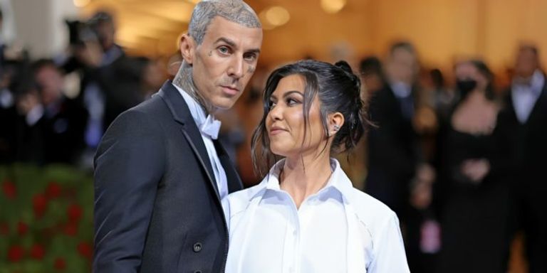 كورتني كارداشيان وزوجها ترافيس باركر 