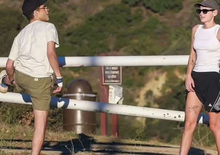 رامي مالك وإيما كورين