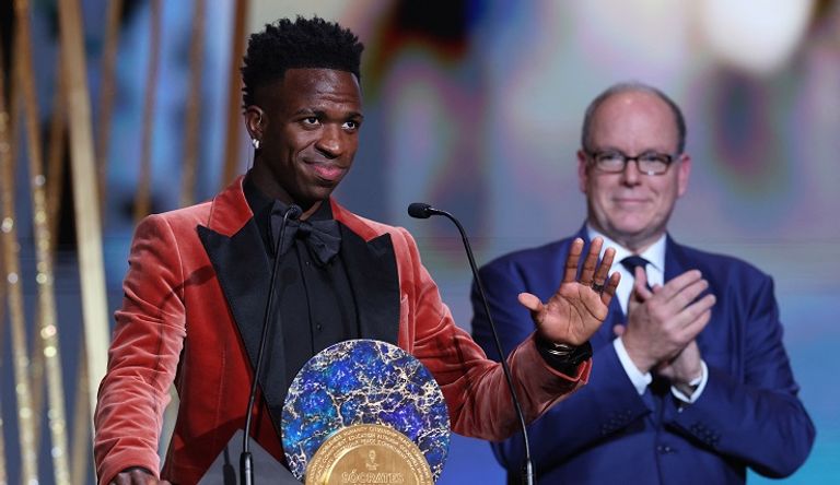 فيني يفوز بجائزة سقراط