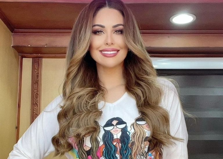 الفنانة مي سليم