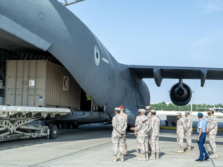 جانب من عملية الشحن