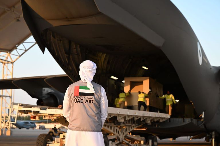 مساعدات إماراتية إلى الشعب الفلسطيني
