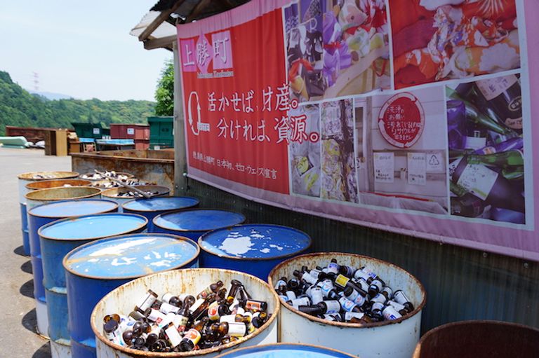 استخدم المخلفات العضوية لتسميد حديقتك خفض البصمة الكربونية عبر طرق فردية بسيطة