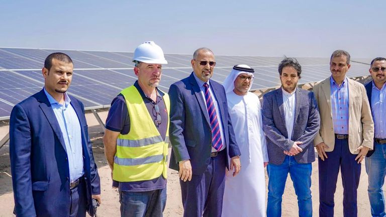 نائب رئيس «القيادة الرئاسي» ومحافظ عدن وسفير الإمارات