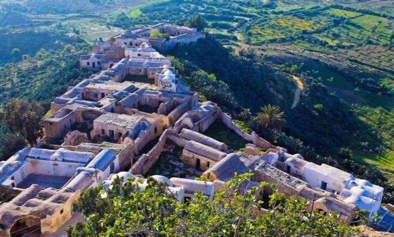 قرية تكرونة