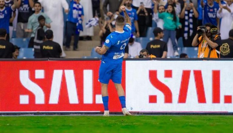 ألكسندر ميتروفيتش لاعب الهلال السعودي