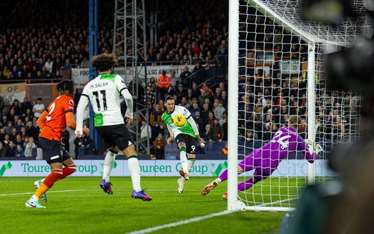 ليفربول ولوتون تاون محمد صلاح ضد برينتفورد في الدوري الإنجليزي