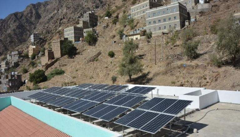 محطة طاقة شمسية صغيرة في اليمن