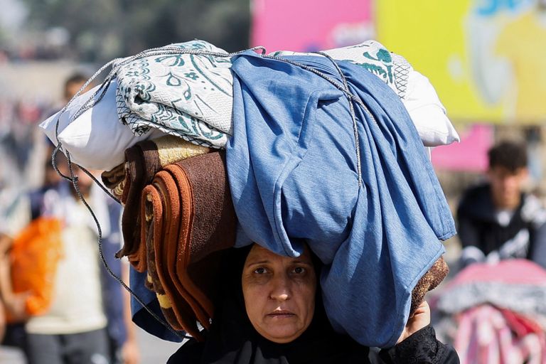 حشود النازحين مستمرة نحو الجنوب