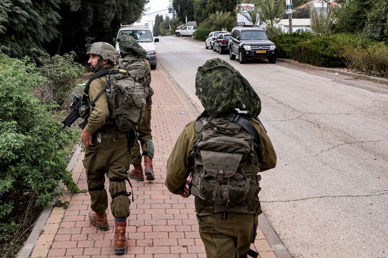 دخان متصاعد جراء ضربة إسرائيلية على جنوب لبنان